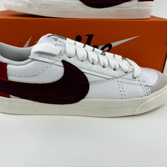 Nike Blazer Low 77 Jumbo Swoosh Women's Sneakers Shoes White Red DQ1470-104 - Picture 4 of 10